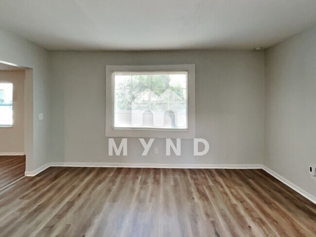 Building Photo - 5119 N 15th St