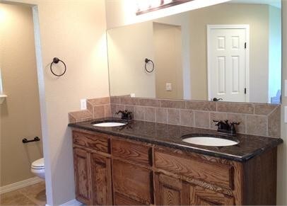 Building Photo - 2204 Jadyn Ln