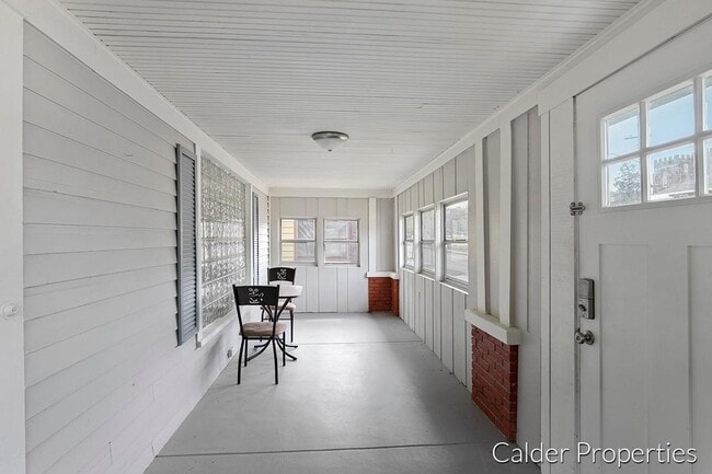 Building Photo - 1948 Collins Ave SE
