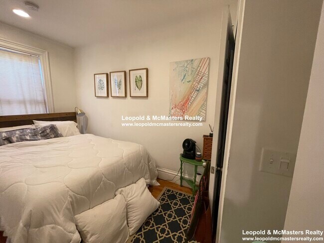 Foto del edificio - 270 Newbury St