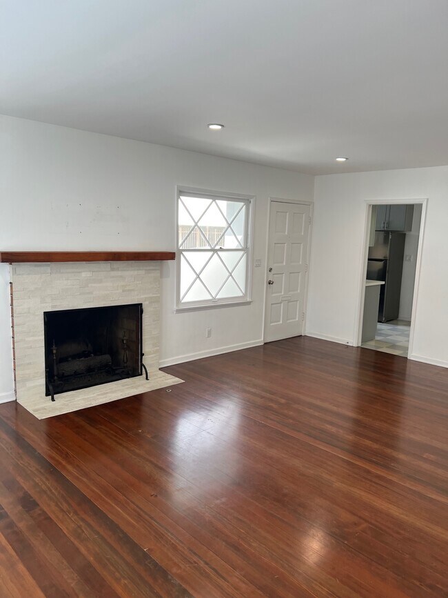 Living room - 1606 Westerly Ter