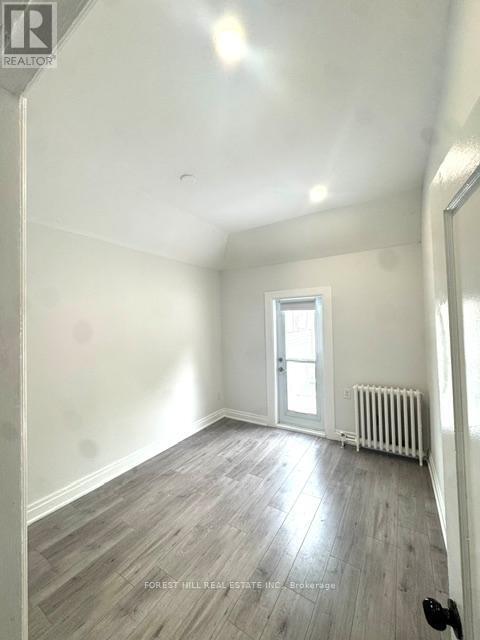 Photo du bâtiment - 194 Roe Ave