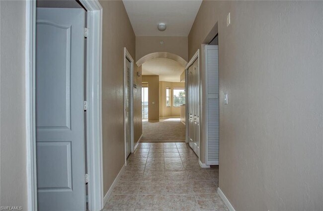 Foto del edificio - 8086 Queen Palm Ln