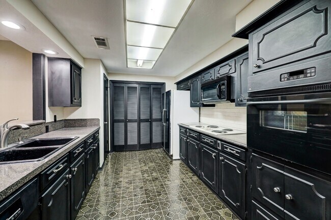 Foto del edificio - 1422 Walnut Bend Ln