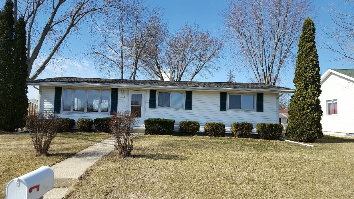 1012 East St, Black Earth, WI 53515 House Rental in Black Earth, WI