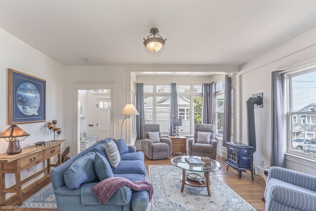 Building Photo - 3 br, 3 bath House - 3887 Just Coast'n