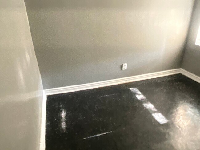 Foto del edificio - 3825 W 14th St