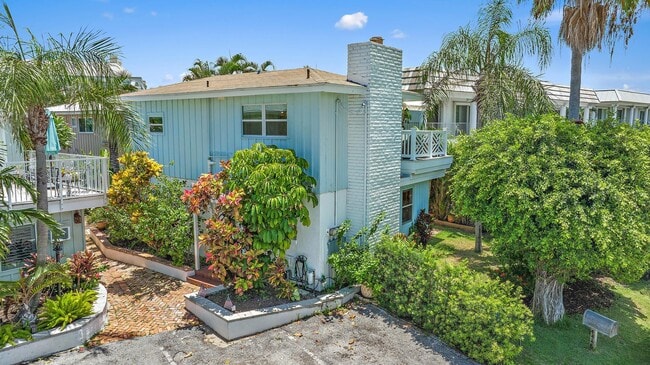Foto del edificio - 4448 N Ocean Blvd