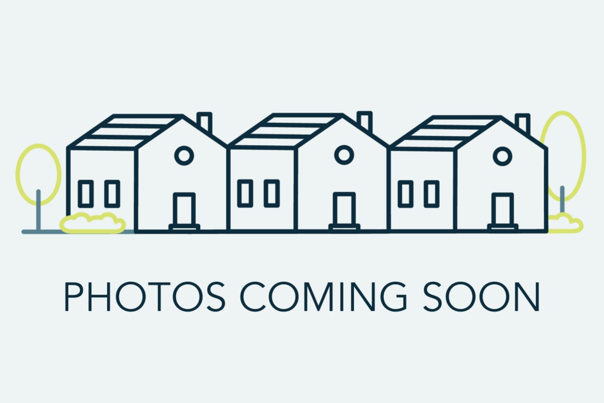 Primary Photo - Charming One Bedroom Apartment