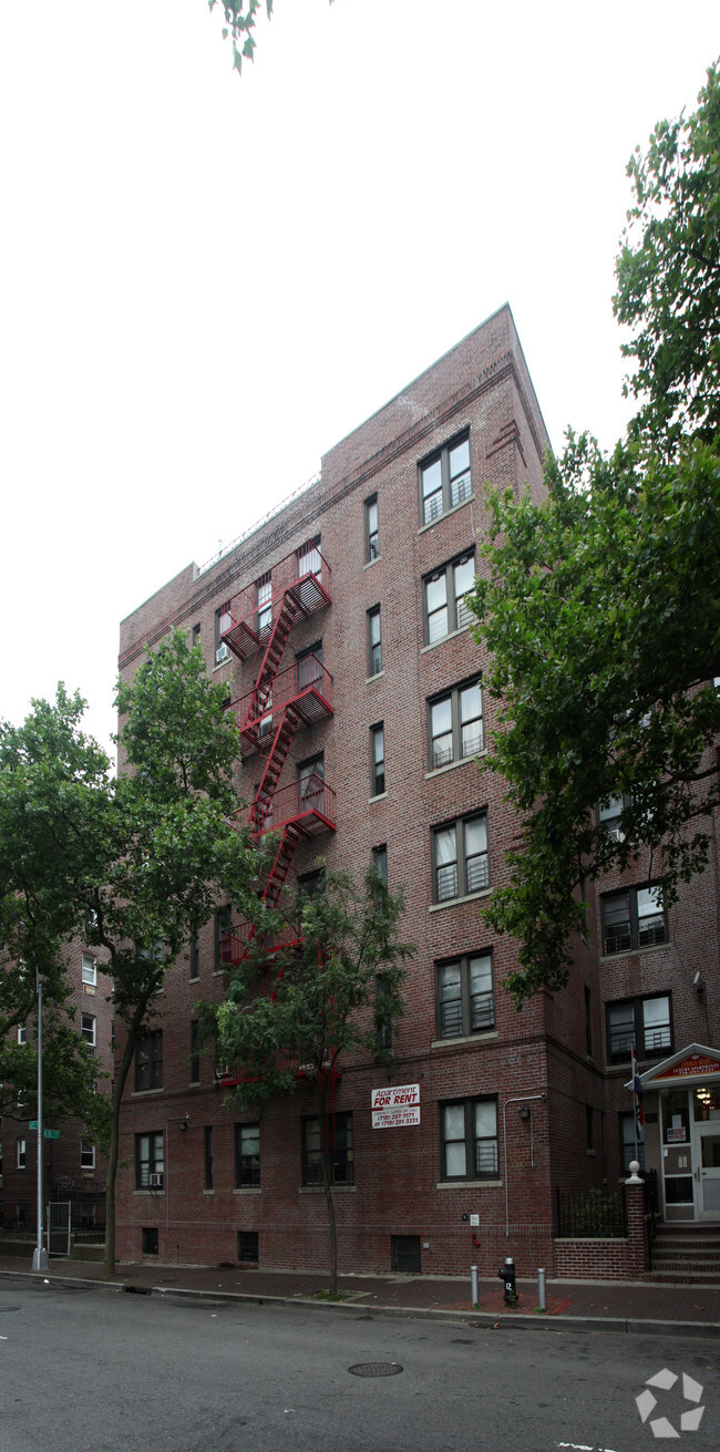 Building Photo - 87-84 165th St