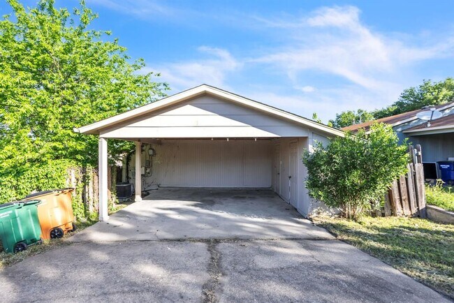 Building Photo - 5725 Alsace Trail