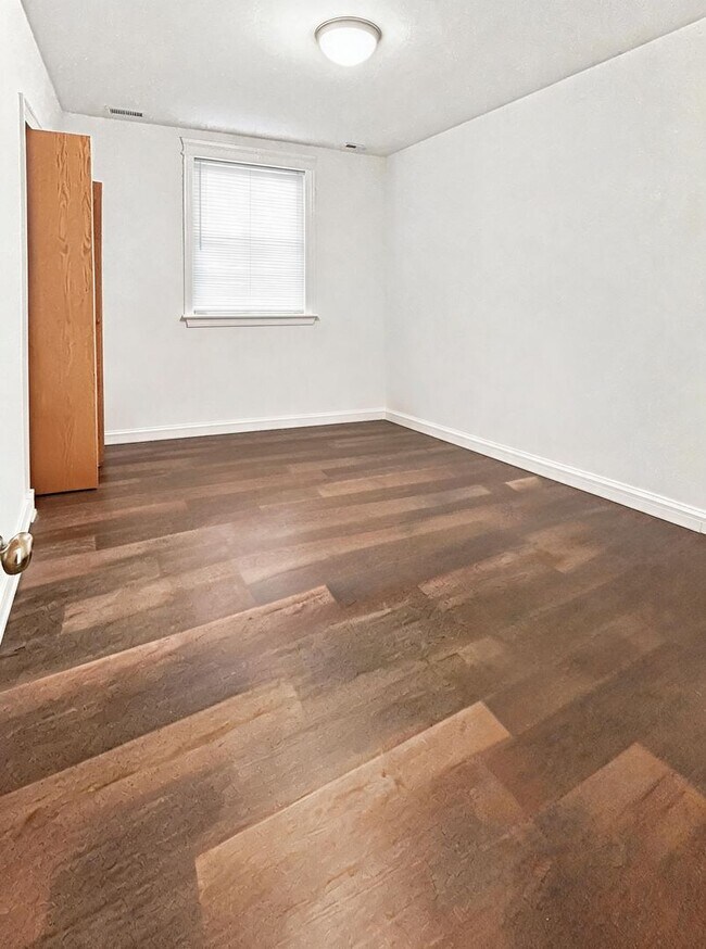 Foto del edificio - 1657 W Wrightwood Ave