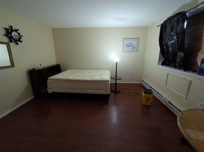 Building Photo - 160 Fountain St