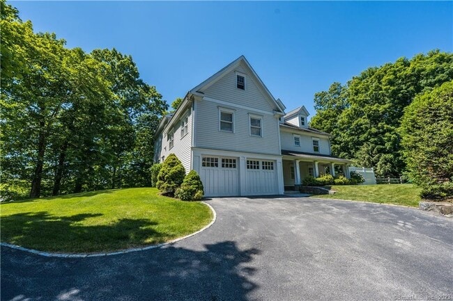 Building Photo - 176 Valley Rd