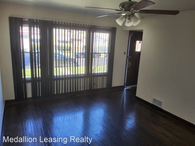 Foto del edificio - 3 br, 2 bath House - 8949 South Bennett Av...