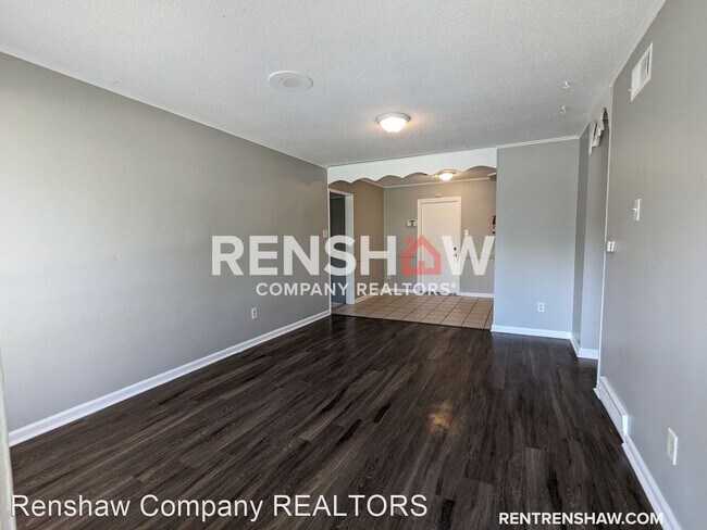 Foto del edificio - 3 br, 1 bath House - 3253 Markley St