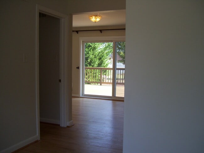 Living room to Formal Dining Room & deck - 39 Hampton Pl