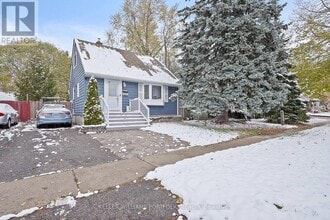 Building Photo - 144 Admiral Rd