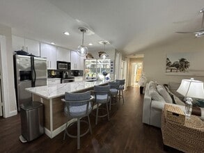 Building Photo - 7204 Geminata Oak Ct