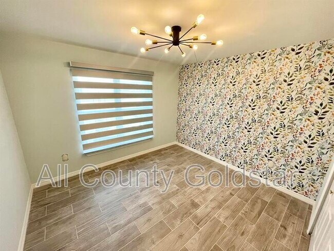 Foto del edificio - 21287 Gertrude Ave