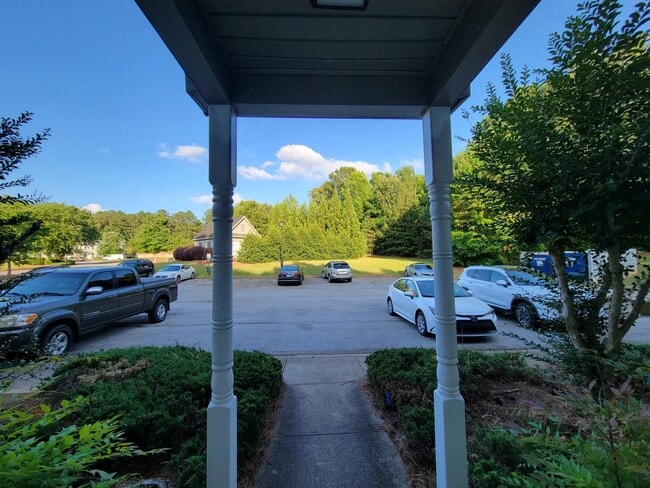 Building Photo - 114 Lakeview Estates Dr