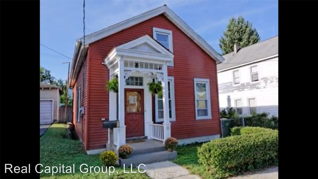 Foto del edificio - 3 br, 1.5 bath House - 70 Jackson Ave.