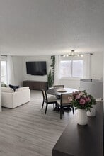 Building Photo - 200 Cove Way