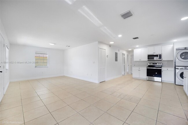 Foto del edificio - 3653 SW 27th St