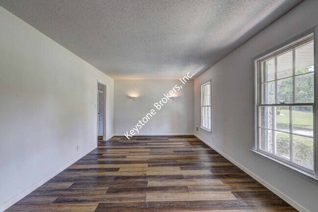 Foto del edificio - 2254 Silver Pines Ct