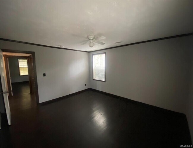 Foto del edificio - 3577 Whiting Ave