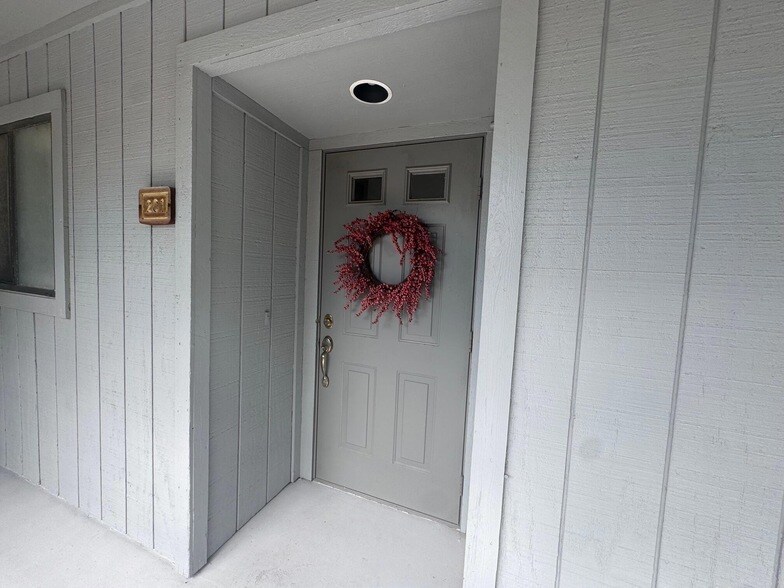 Foto principal - 2335 SW 22nd Ave