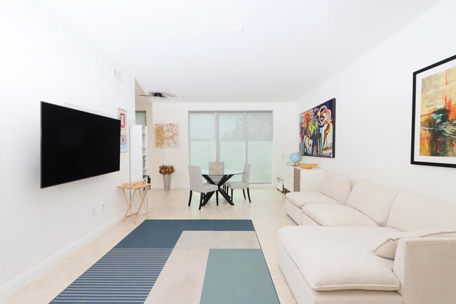 Foto del edificio - 411 N New River Dr E