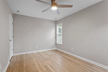 Foto del edificio - Beautiful 2100 sq. Ft Home on 2.47 Acres.