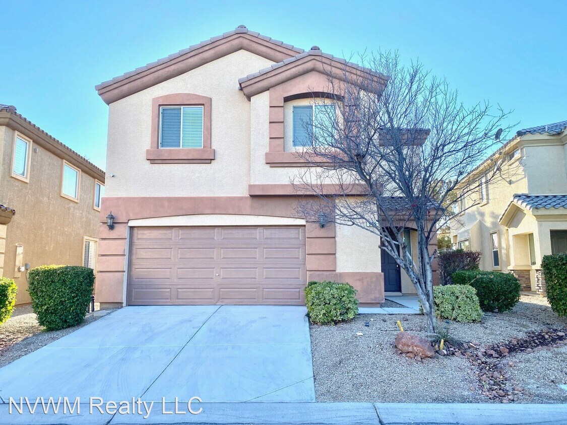 3 br, 2.5 bath House 585 Halloran Spring... House Rental in Las