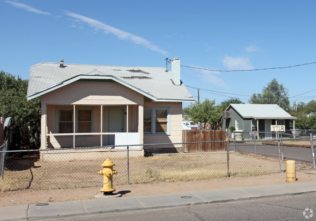 Building Photo - 1718 N 26th Pl