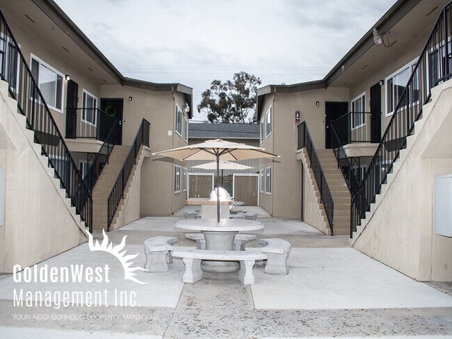 Foto del edificio - 2222 Grand Ave