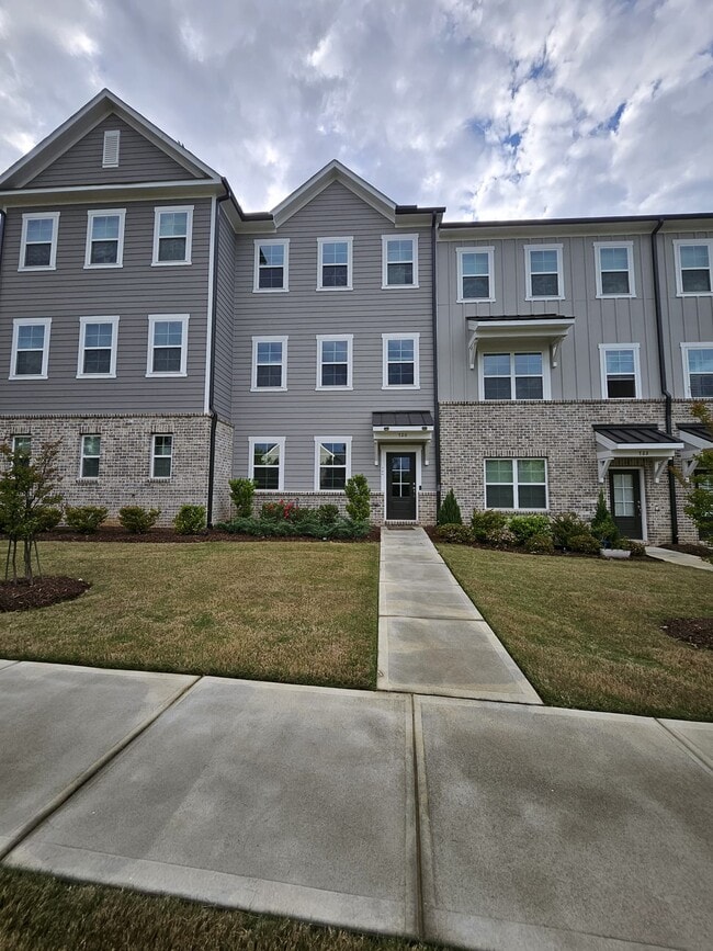 Building Photo - 720 Umber Dr