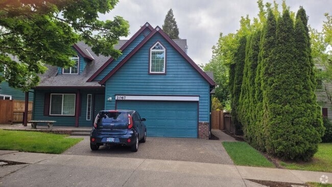 Building Photo - 2067 SE 60th Ave