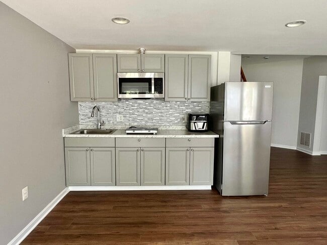 Foto del edificio - 6721 Ainsworth St