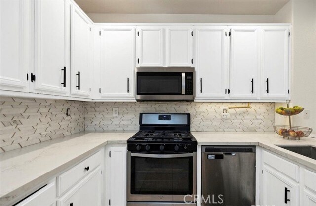 Building Photo - 41945 Davenport Way