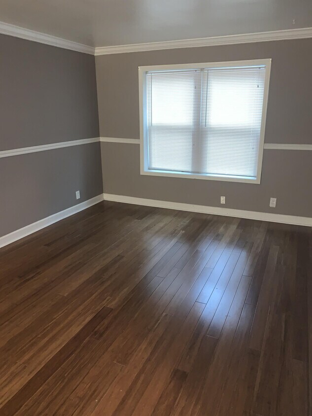 Foto principal - 6214 Sunshine Dr