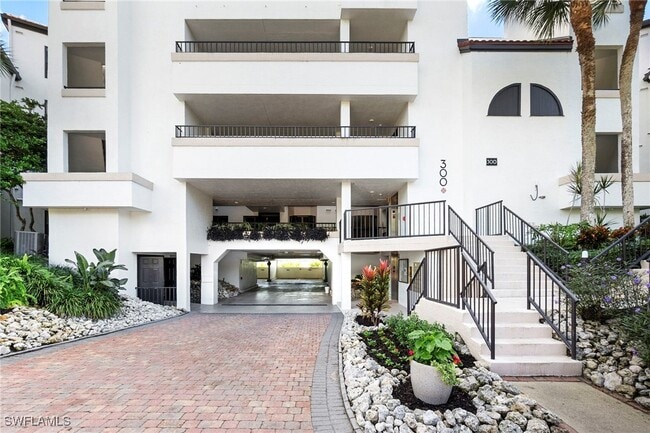 Foto del edificio - 305 La Peninsula Blvd