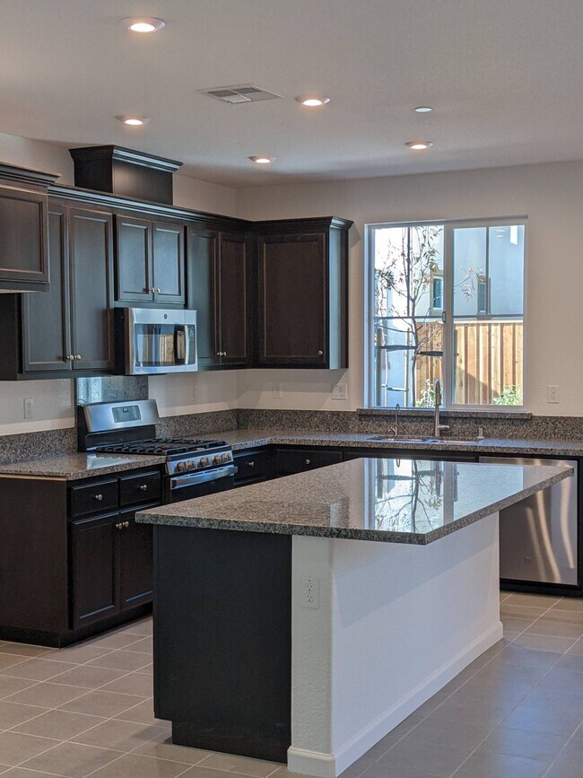 Foto del edificio - 458 Hearth Way