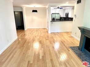 Building Photo - 950 Kings Rd