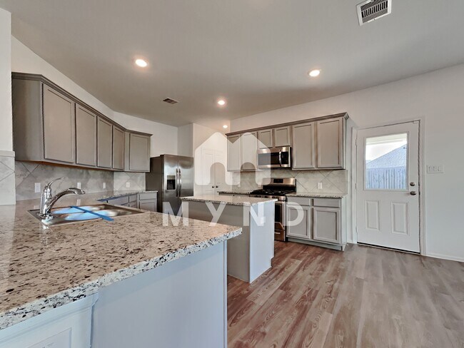 Foto del edificio - 428 Pecan Landing Ln