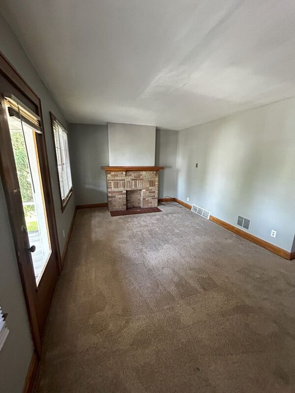 Building Photo - 1156 Wilson Ave