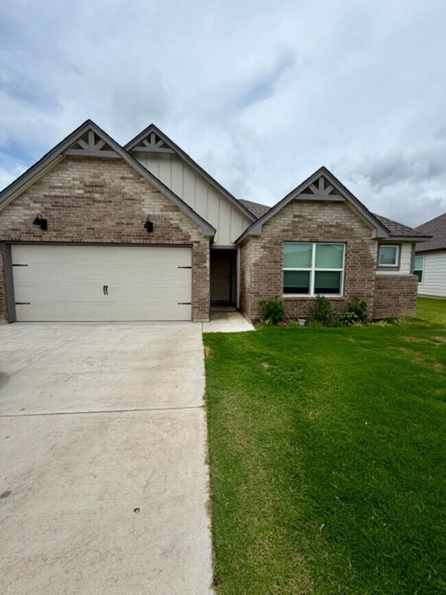 Building Photo - 12516 Tarres Ct.