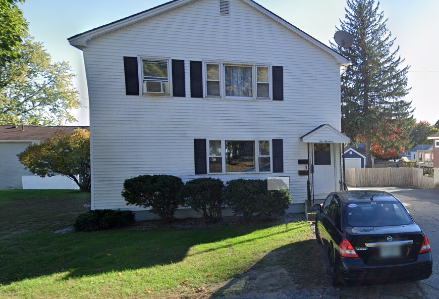 1015 Somerville St Unit 2, Manchester, NH 03103 Apartments in