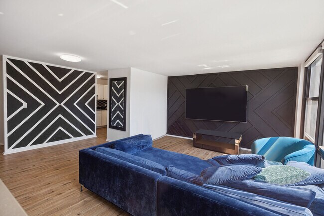 Foto del edificio - 2605 S Indiana Ave