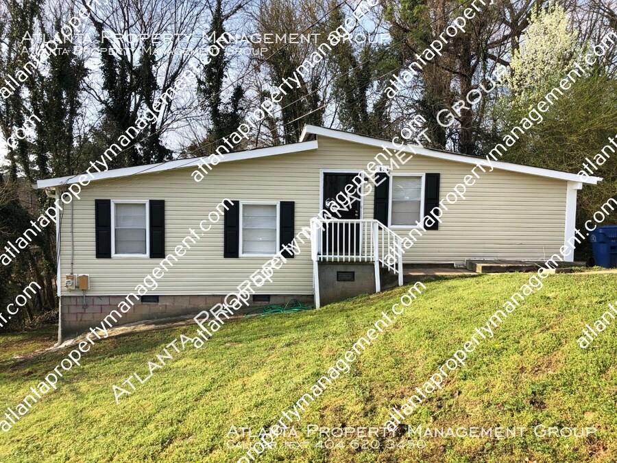 Primary Photo - 1686 Mary George Avenue